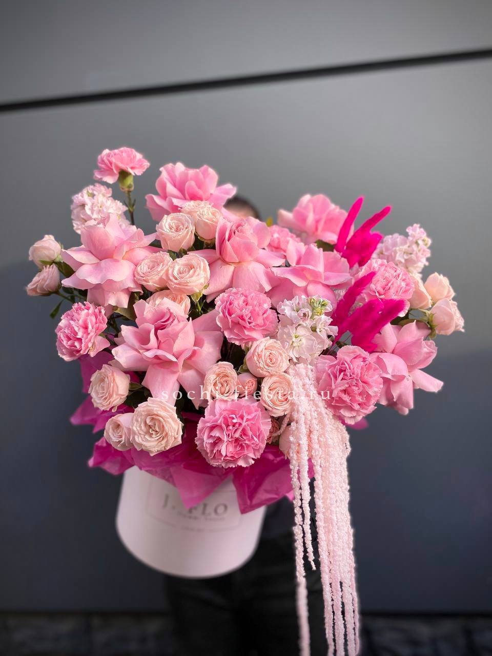 Цветы в коробках — купить в Новосибирске