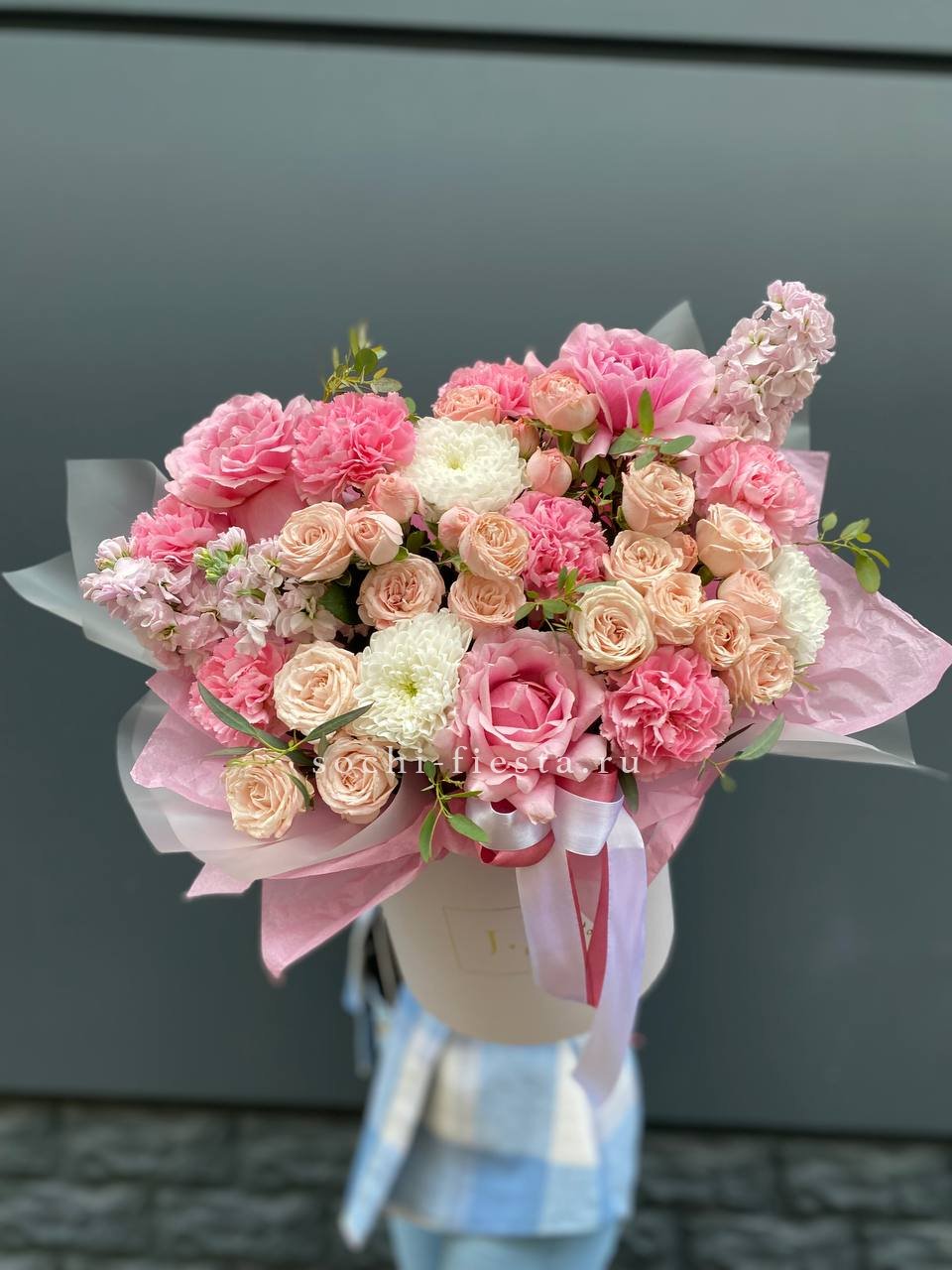 Авторский цветочный бокс — заказать в Новосибирске