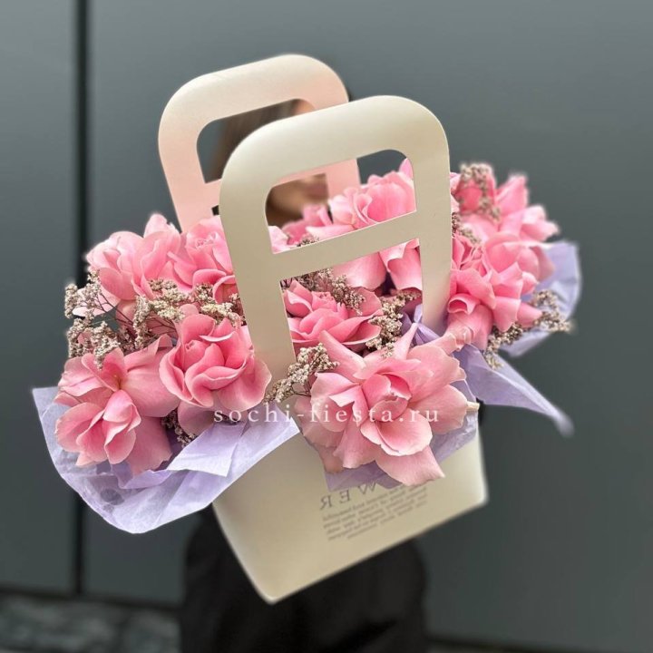 Сумочка розовых роз "Плинки" в Новосибирске