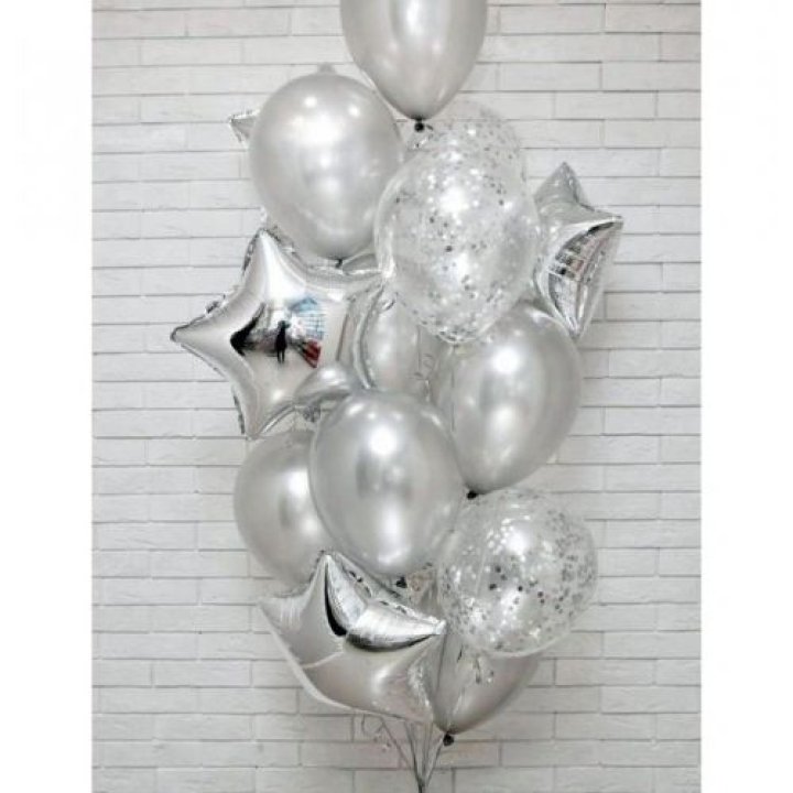 Фонтан шаров "Сильвер мун" в Новосибирске