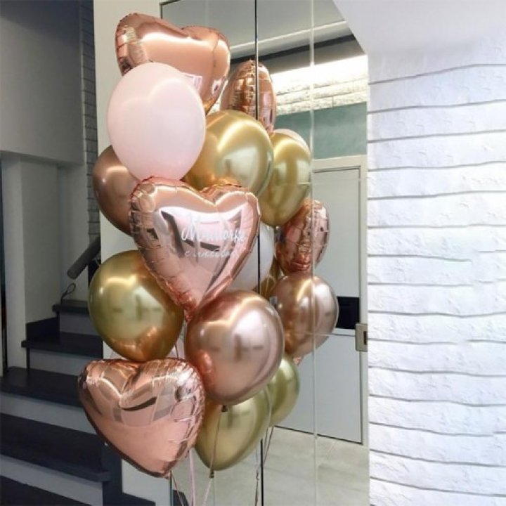 Фонтан шаров "От сердечка" с доставкой в Новосибирске