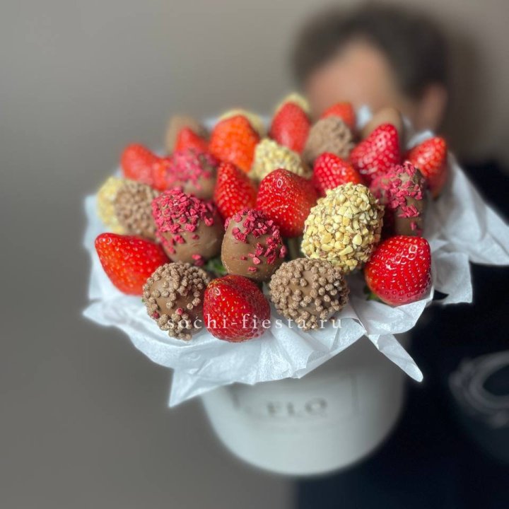 Клубника в боксе 30 ягод в Новосибирске