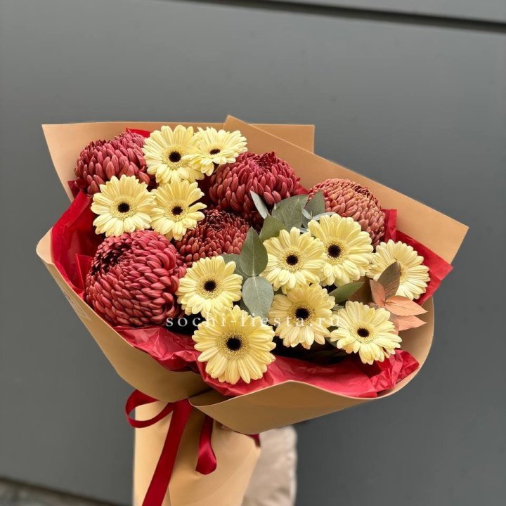 Букет гербер и хризантем Бигуди в Новосибирске
