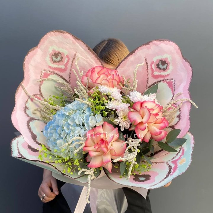 Дизайнерский букет бабочка №5 в Новосибирске