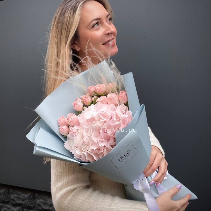 Гортензия  "Жасмин" в Новосибирске