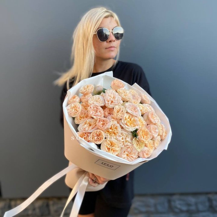 15 пионовидных роз №2 в Новосибирске