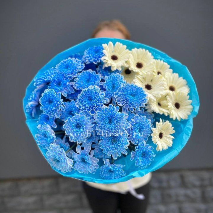 Букет хризантем и гербер в Новосибирске