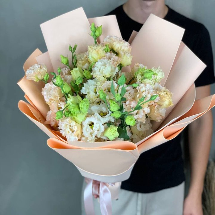 Букет эустом "Крем" в Новосибирске