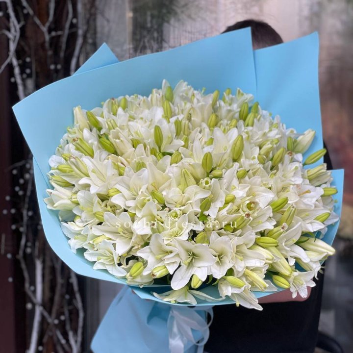 51 лилия в оформлении в Новосибирске