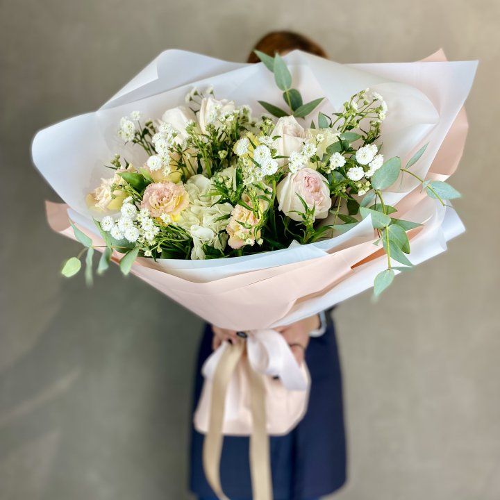 Дизайнерский букет "Элли" в Новосибирске