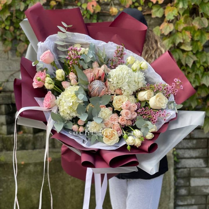 Авторский букет с протеей №1 в Новосибирске