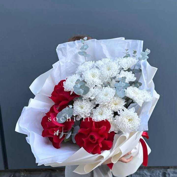 Дуо розы и хризантемы в Новосибирске