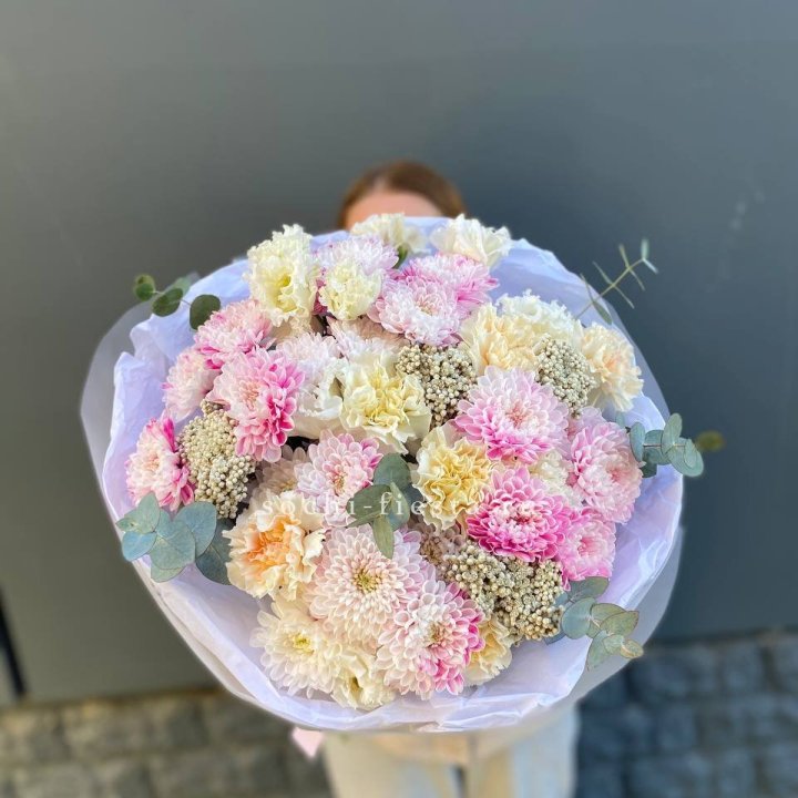 Букет из стойких цветов  в Новосибирске