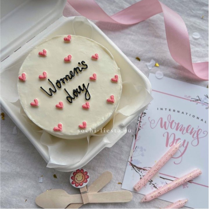 Бенто-торт "Дорогим женщинам"  в Новосибирске