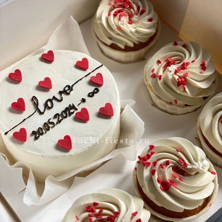 Капкейки и бенто-торт "Любимые" в Новосибирске