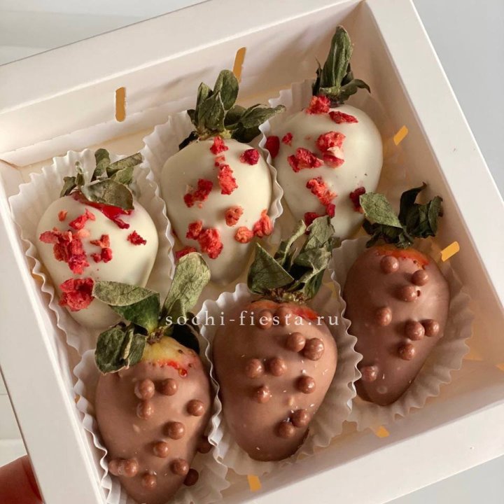 Клубника в шоколаде 6 ягод в Новосибирске