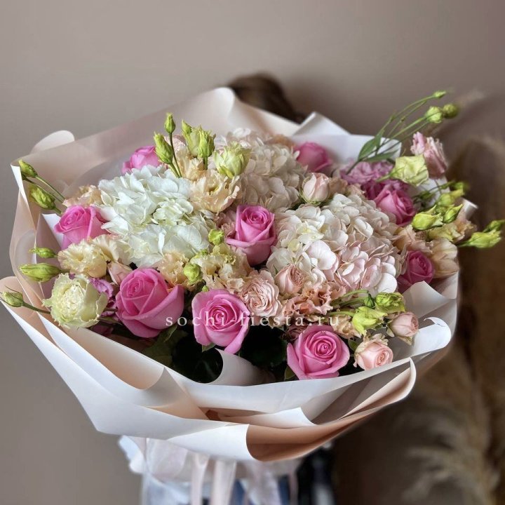 Дизайнерский букет "Каролина" в Новосибирске