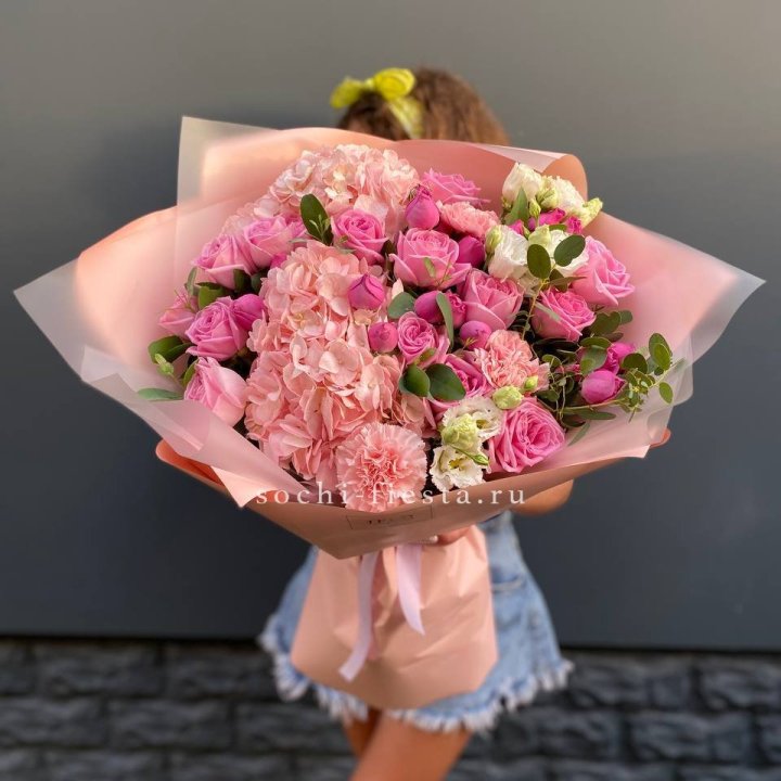 Авторский букет "Восторг" в Новосибирске