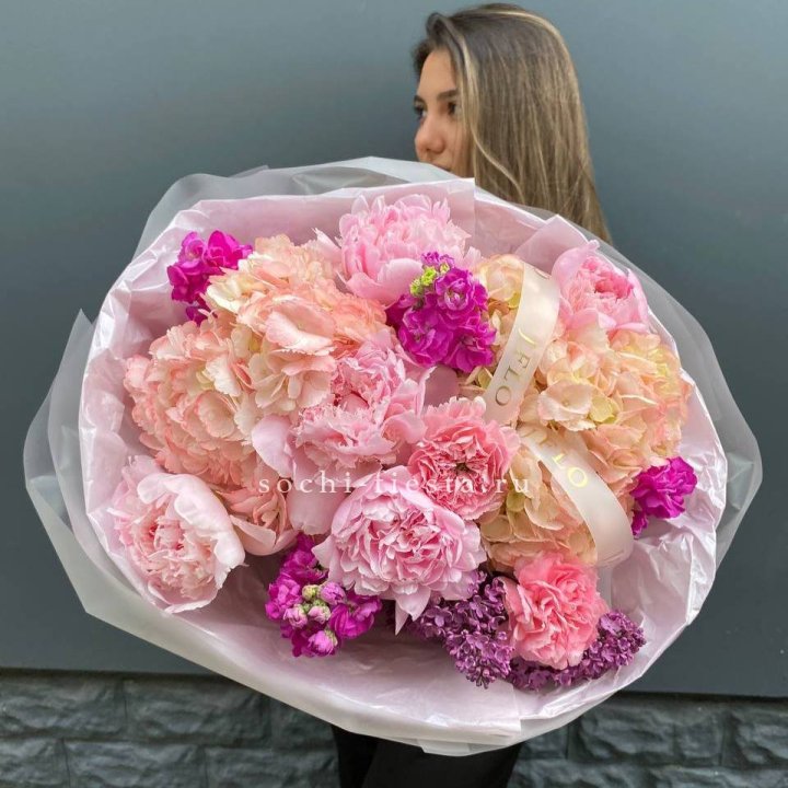  Букет "Фловер пионс" в Новосибирске