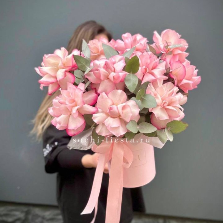 11 Фрунцузских роз "Венди" в Новосибирске