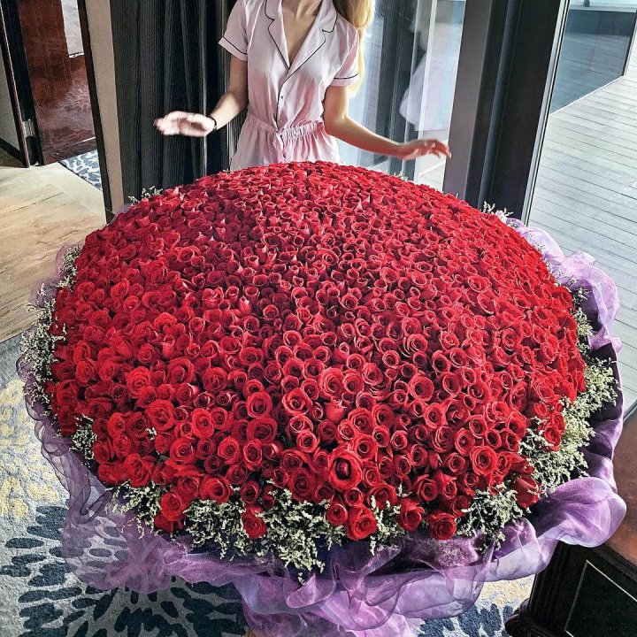 1001 роза в Новосибирске