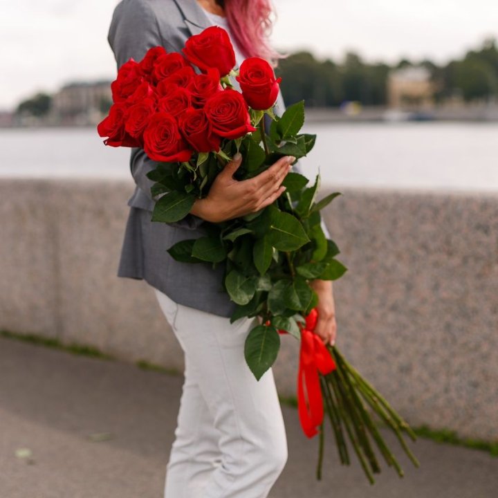 15 метровых голландских роз в Новосибирске