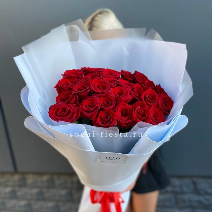 25 высоких роз  в Новосибирске