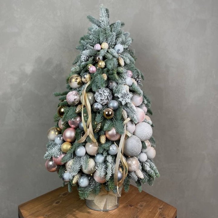 Новогодняя ёлка из веток датского нобилиса в Новосибирске