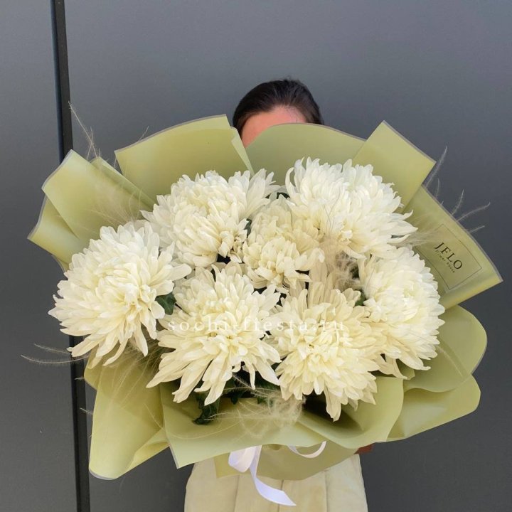 Букет одноголовых хризантем  в Новосибирске