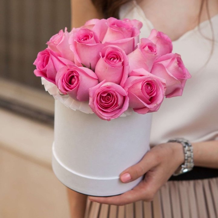 15 роз в боксе Кэтрин в Новосибирске