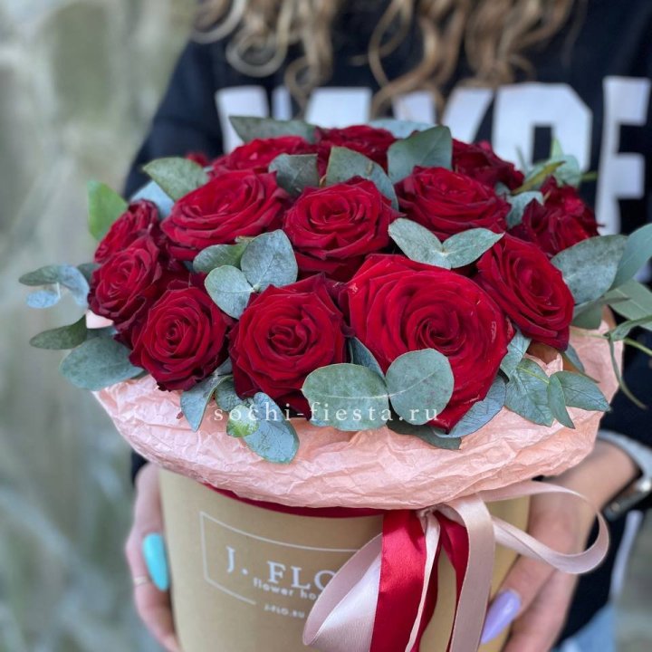 21 Красная роза в боксе №1 в Новосибирске