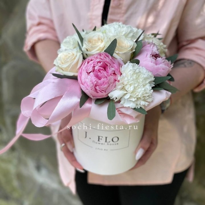 Цветочный бокс мини №2 в Новосибирске