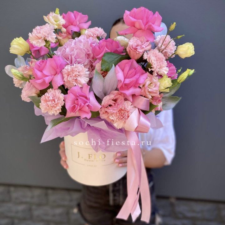 Цветочный бокс "Сальма" в Новосибирске