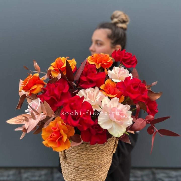 Авторский бокс "Роксана" в джутовом кашпо в Новосибирске