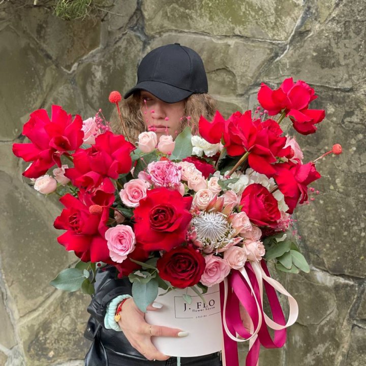 Яркий бокс "Для неё" в Новосибирске