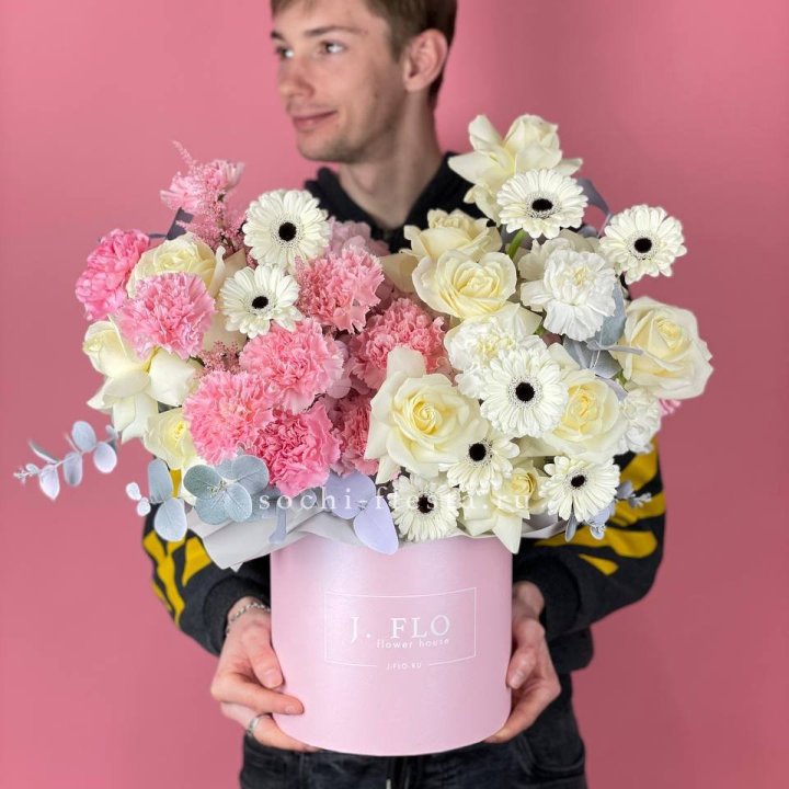 Дизайнерский бокс "Индира" с доставкой в Новосибирске