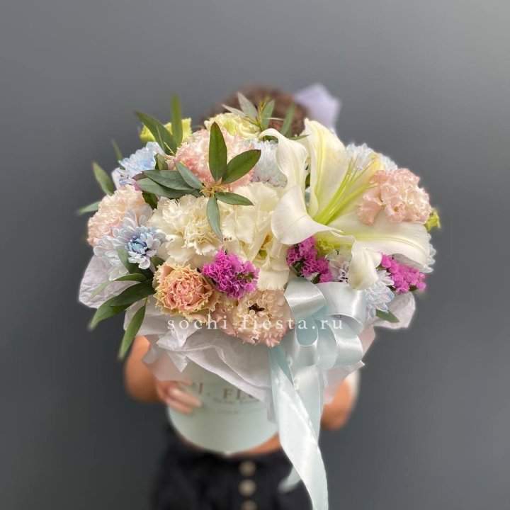 Дизайнерский цилиндр "Лилия" в Новосибирске