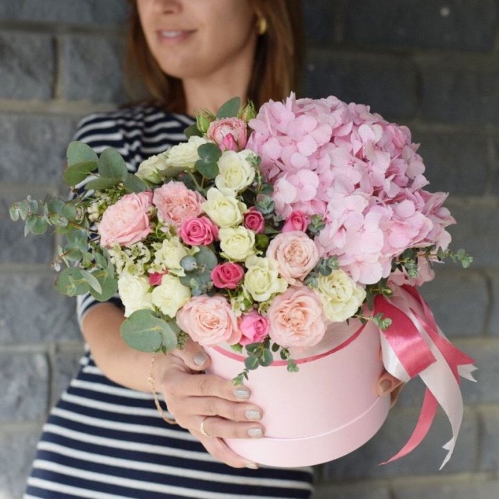 Дизайнерский цилиндр №1 с доставкой в Новосибирске