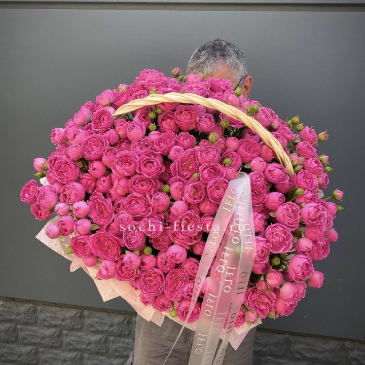 Корзина роз Мисти Баблс 151 в Новосибирске