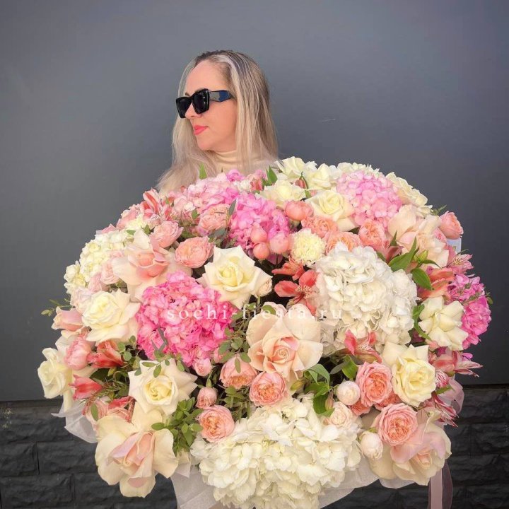 Корзина "Волшебная фиэрия" в Новосибирске