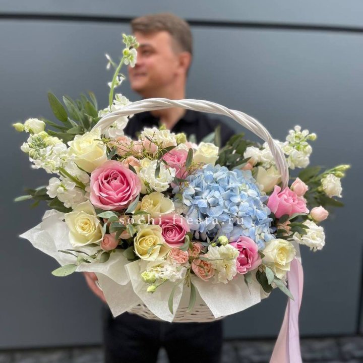 Авторская корзина "Аполинария" в Новосибирске