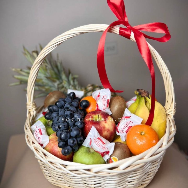 Фруктовая корзина №3 с доставкой в Новосибирске