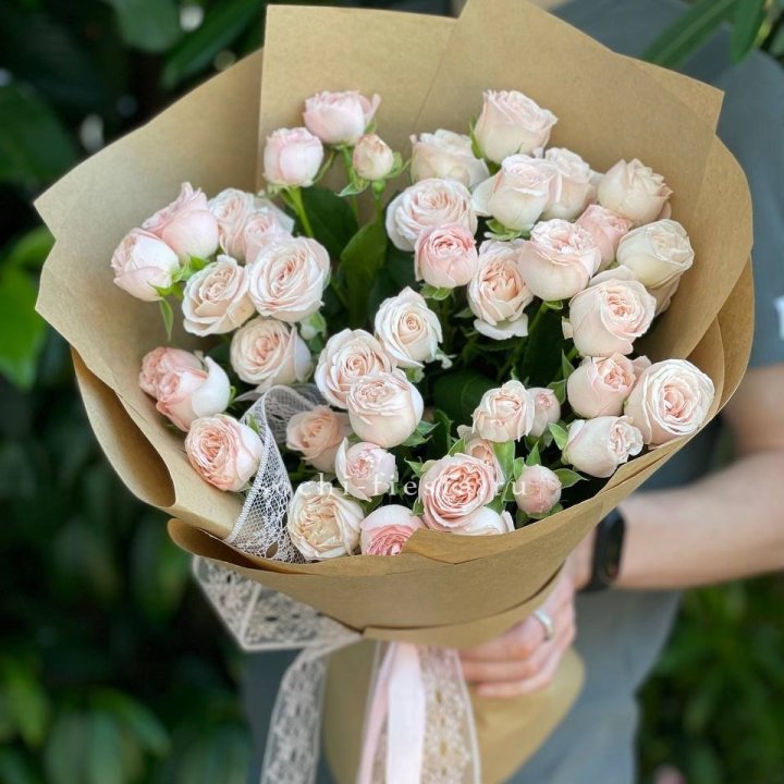 Кустовые розы букет №1 в Новосибирске