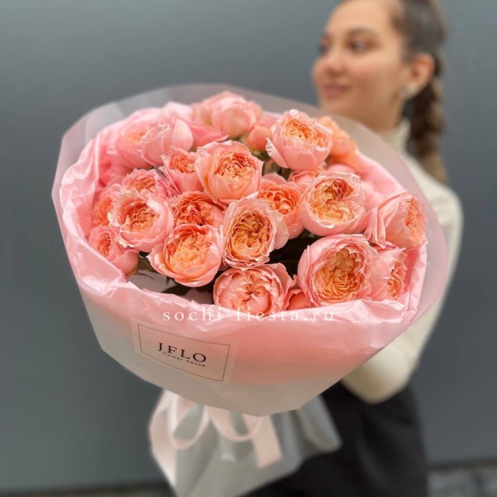 Букет из пионовидных роз Джульетта в Новосибирске