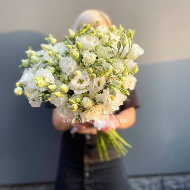 Букет эустом под ленту  в Новосибирске