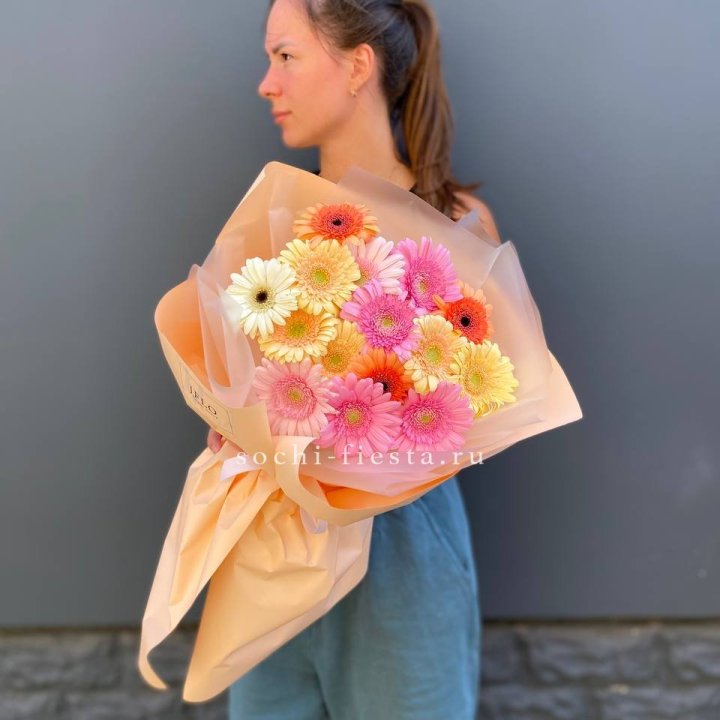 Букет разноцветных гербер в Новосибирске