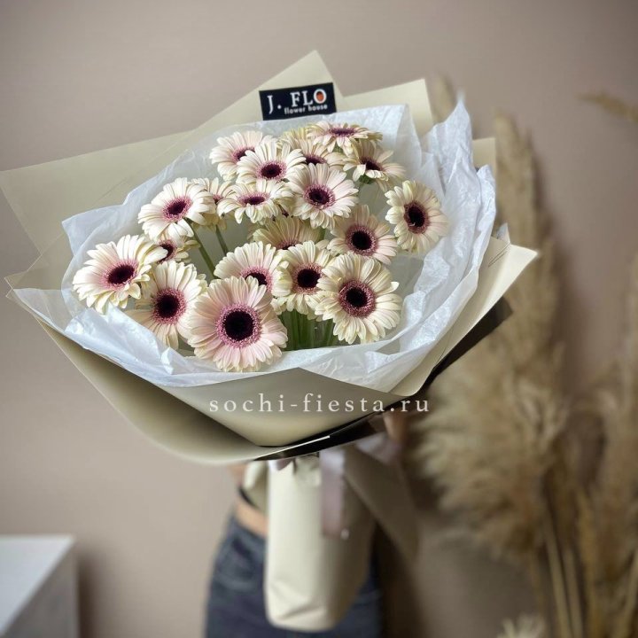 Букет голландских гербер "Свит" в Новосибирске