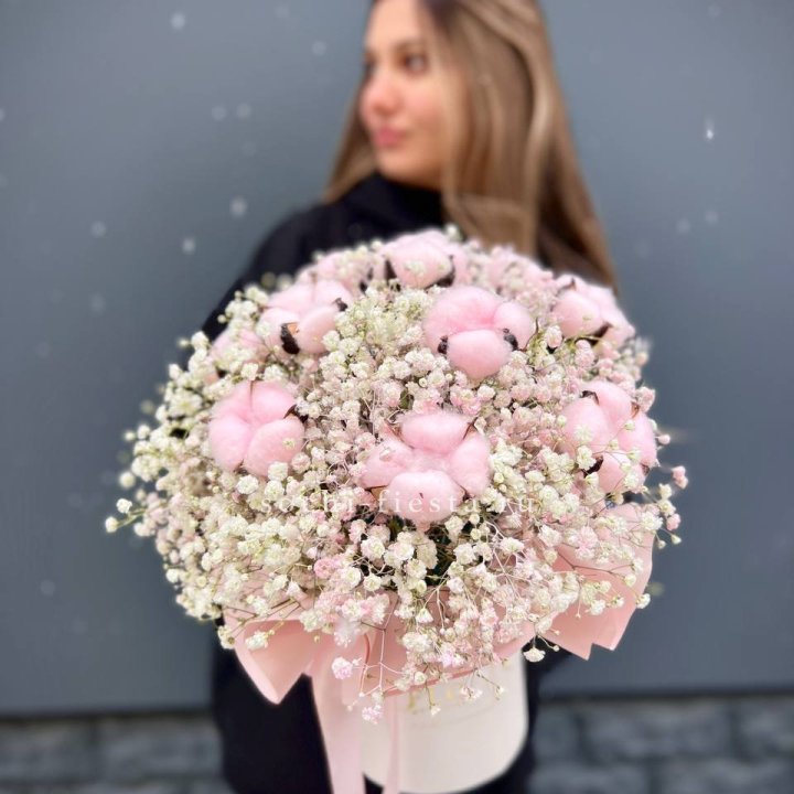 Гипсофилы с хлопком в шляпной коробке в Новосибирске