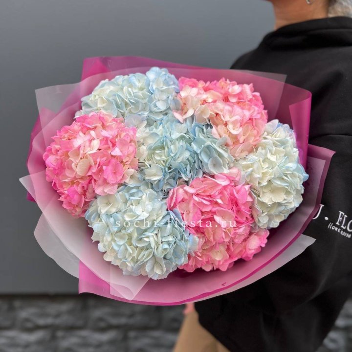 Букет гортензий "Тоника №2" в Новосибирске