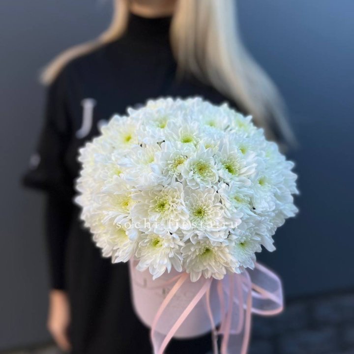 Коробка с хризантемами №1 в Новосибирске